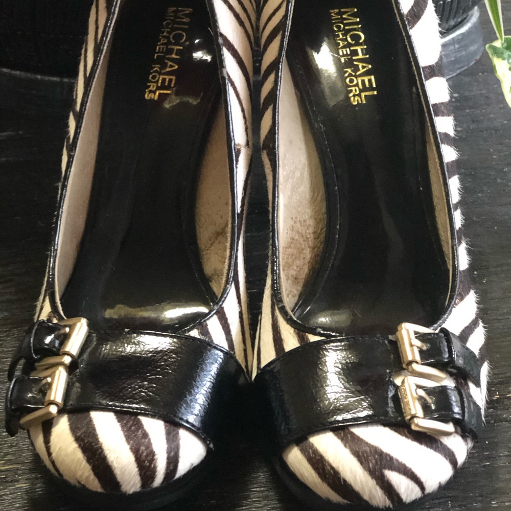 Michael Kors Zebra Print Haircalf Pump - 6.5
